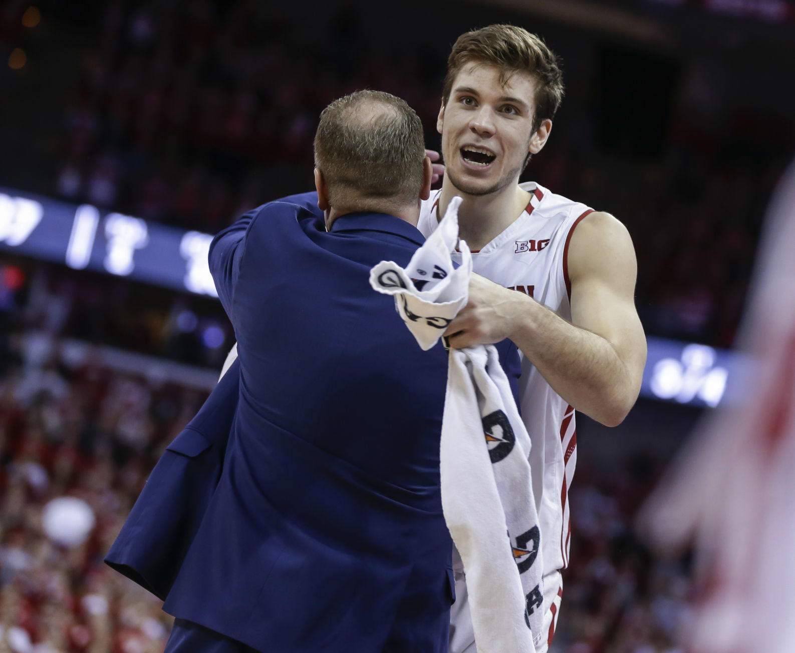Iowa Wisconsin Basketball